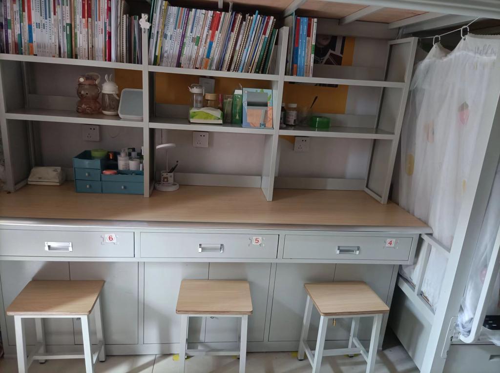 接下来,学院将继续查漏补缺总结经验,完善学生宿舍6s管理指南和其他