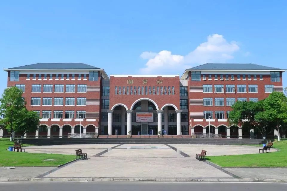 四川日报专刊报道！位于成都市的这所公办“双高”院校硬核有实力